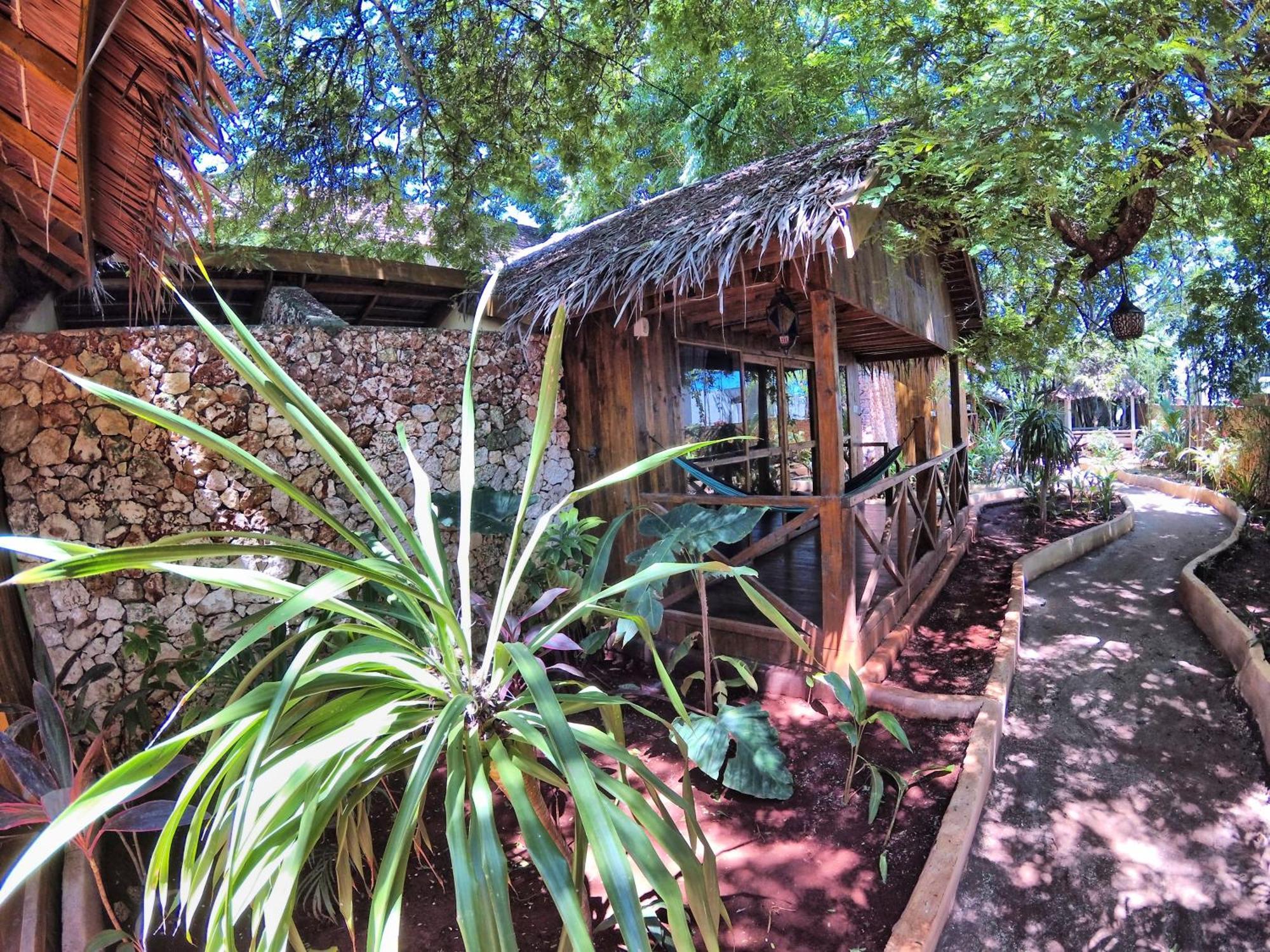 Cosmos Bungalows Bira Εξωτερικό φωτογραφία